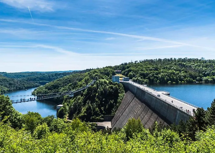 Sunny Loft With Mountain Views